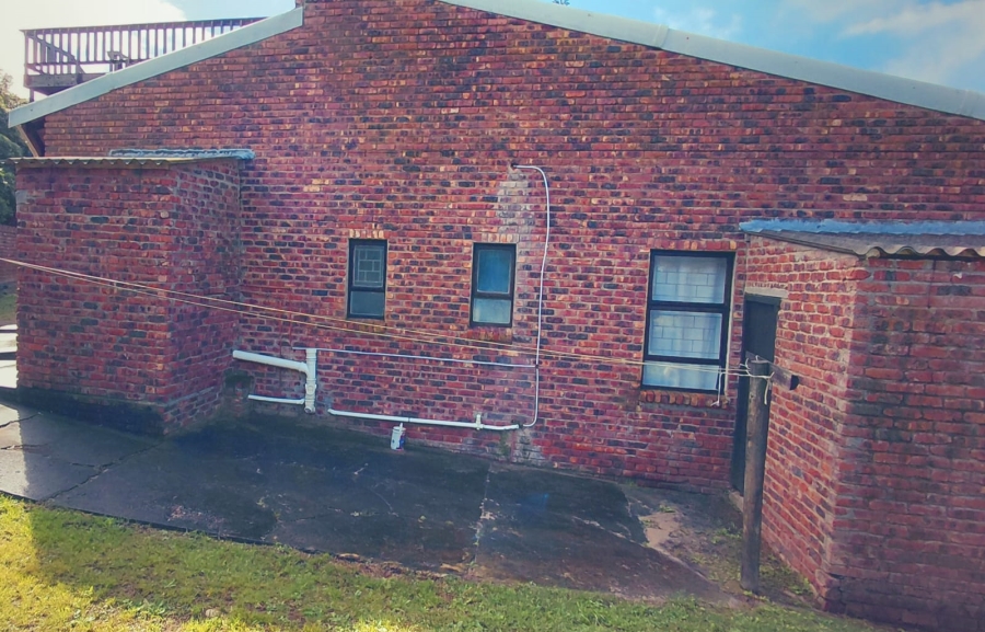 4 Bedroom Property for Sale in Oyster Bay Eastern Cape
